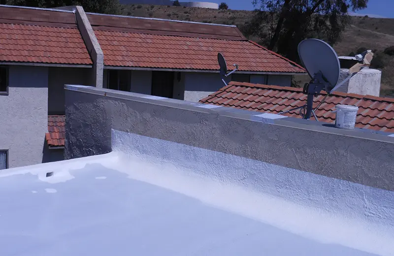 Cool Roof/Asphalt-Shingle Coating SPF Roofing System, Riverside